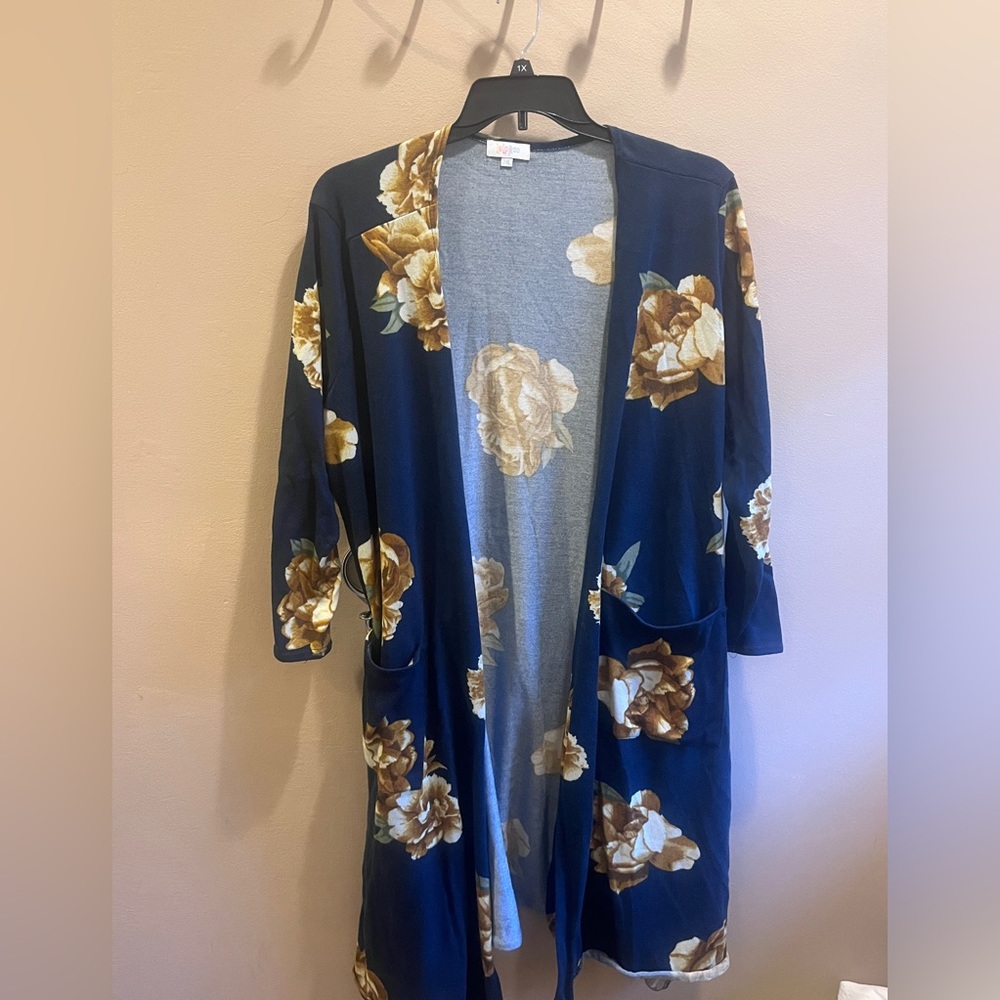 Gorgeous blue and gold Lularoe duster. 2XL. Beautiful floral.  Very soft.